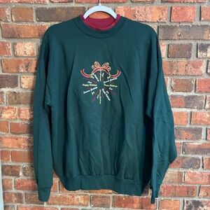 Vintage womens Christmas holiday party embroidered crewneck sweatshirt green L